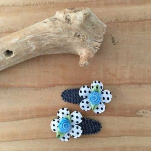 Haarknipjes 3cm denim met witte polkadot bloem en blauw roosje