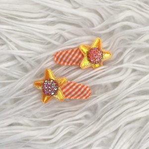 Haarknipjes 3cm oranje geruit met oranje sterretje en oranje glinstersteentje