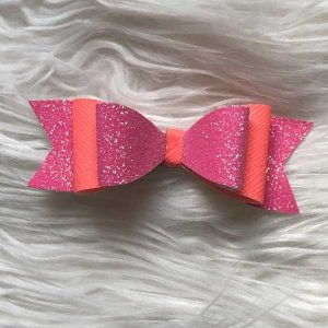 Strik (dubbel) van imitatieleer op alligatorknipje (middel) neon roze en neon oranjeroze